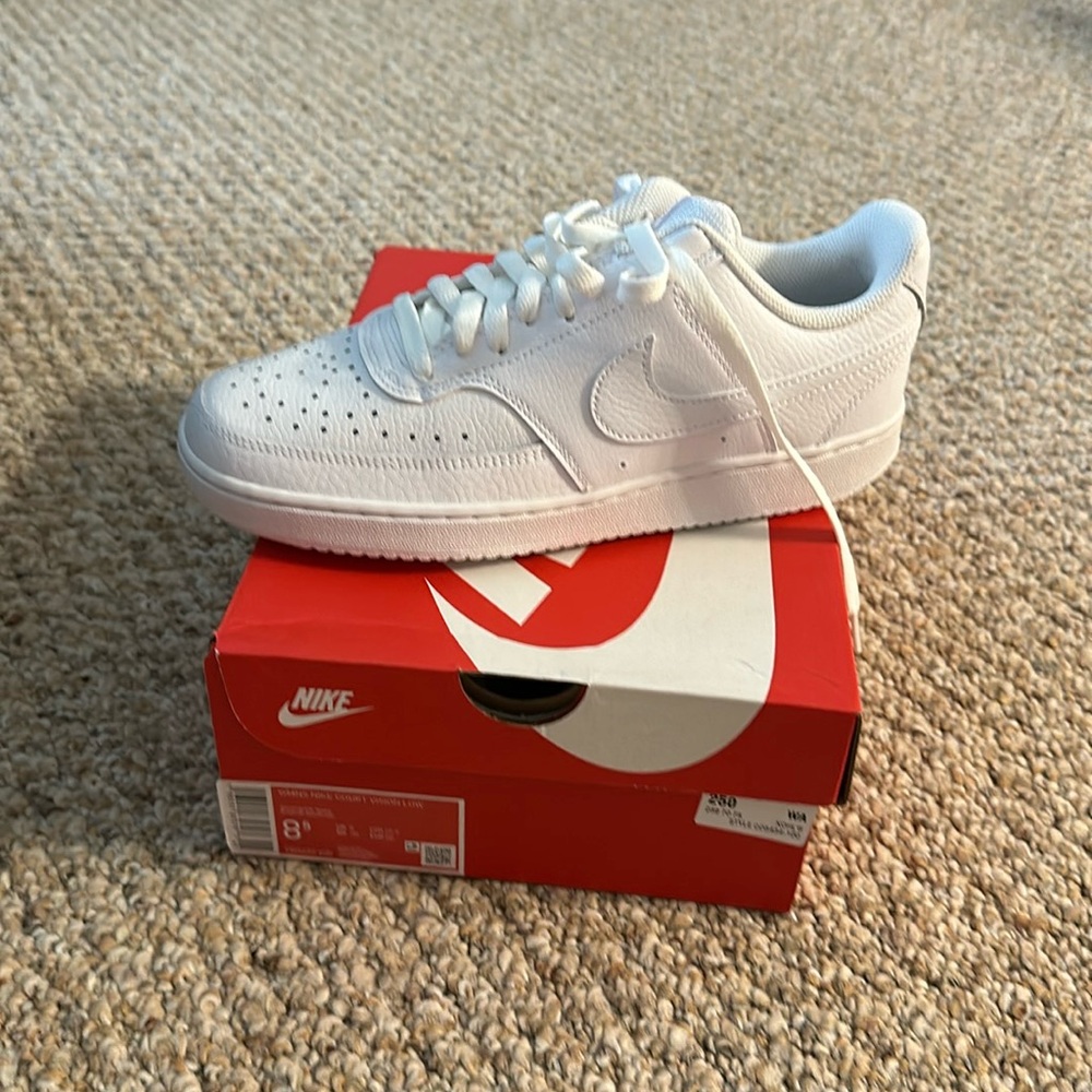 Nike court vision low NIB